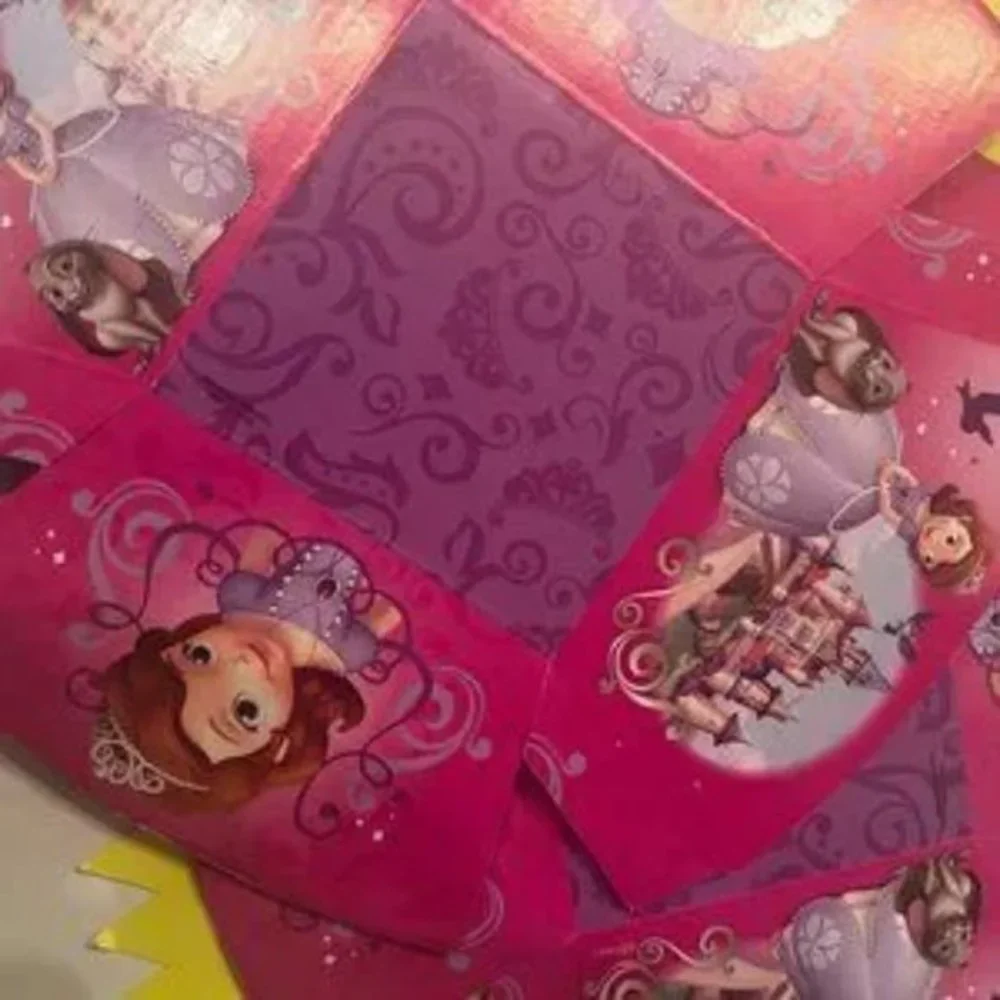 FREE w/any bundle – 2 Princess Cardboard Snack Bowls (ks)‎